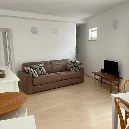 Apartament In Mit Terrasse *
